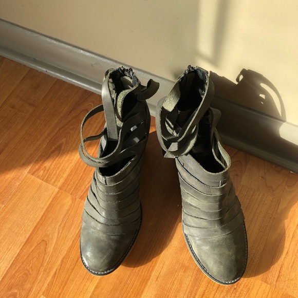 Free People Hybrid Heel Boot Black Suede Strappy Ankle Bootie - Picture 9 of 9